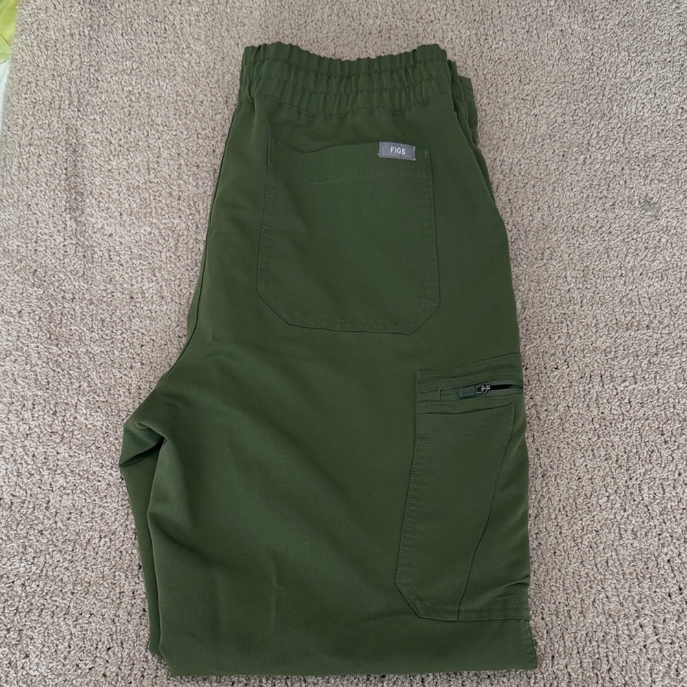 Women’s olive green high wasted strait leg scrub paints